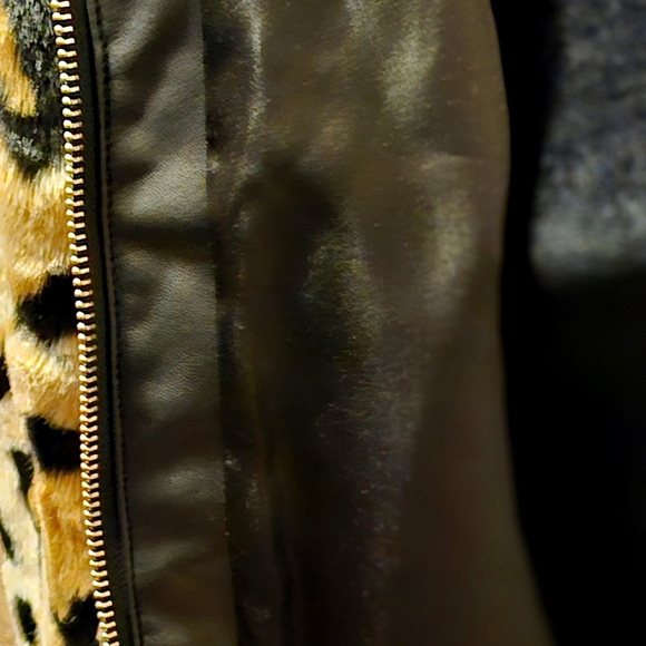 Faux fur animal print jacket - Picture 11 of 15